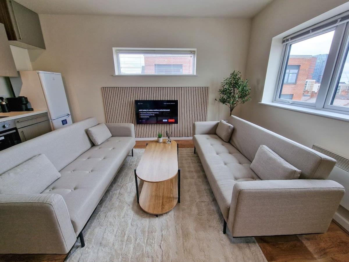 Free Parking Centre Flat By Superhost *