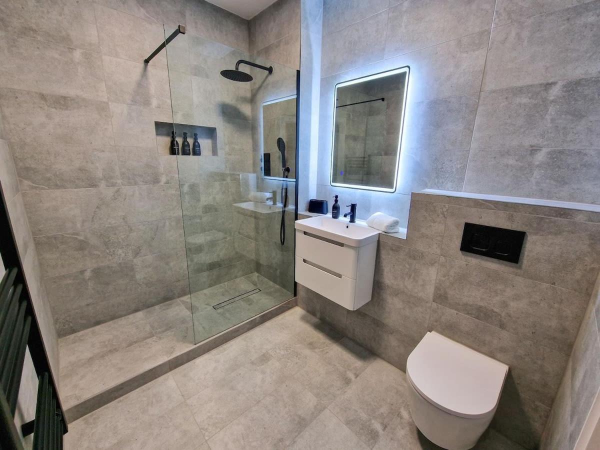 Holiday home Free Parking Centre Flat By Superhost *