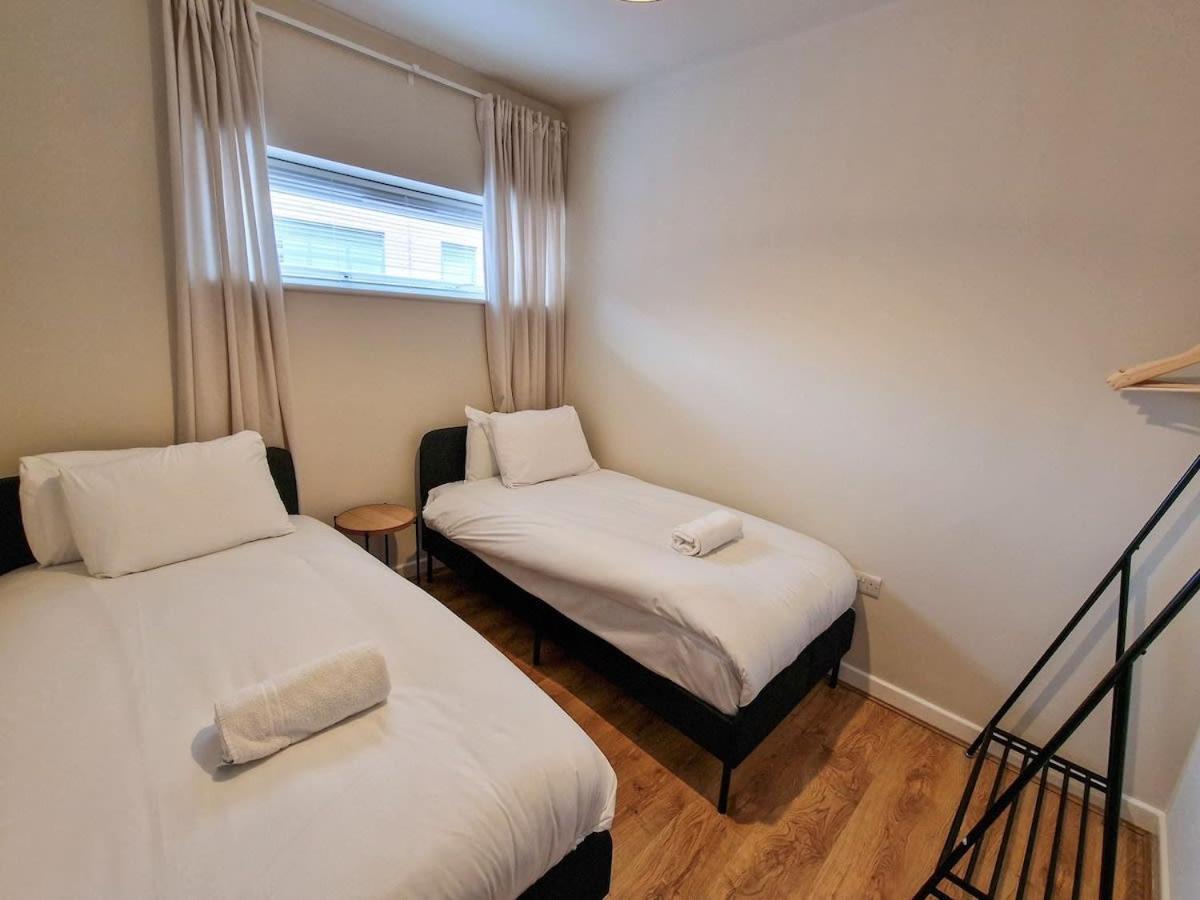 Free Parking Centre Flat By Superhost * Manchester